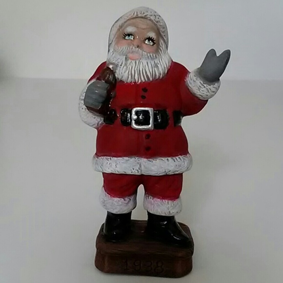 Santa Through the Years Figurines Collections - Picture 8 of 8